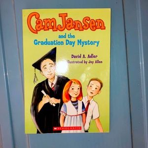 “Cam Jansen and the graduation day mystery“ new